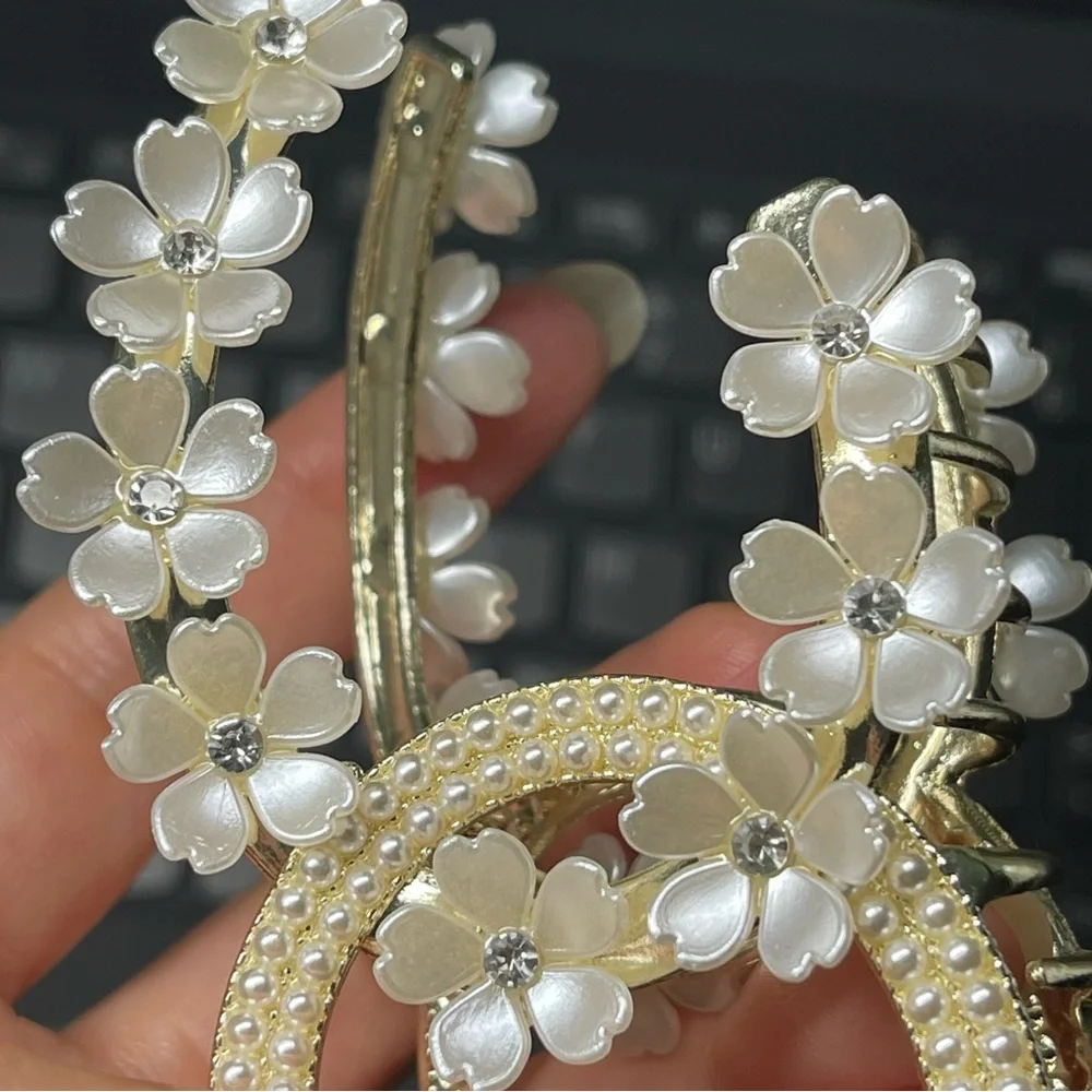 Brand new high-quality flower hair clip